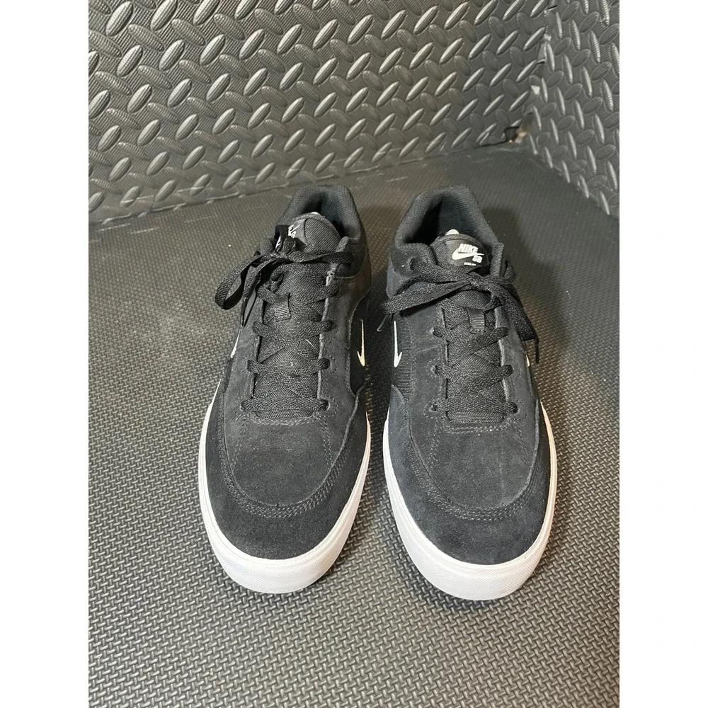 Nike SB MENS Size 13 Malor Black White FV6064-001 Skateboarding Sneakers